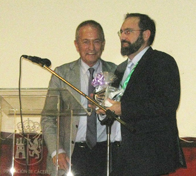 Entrega del X Premio Francisco Javier Ayala-Carcedo a Miguel Ángel de Pablo, por Jorge Civis Llovera, Director del IGME.