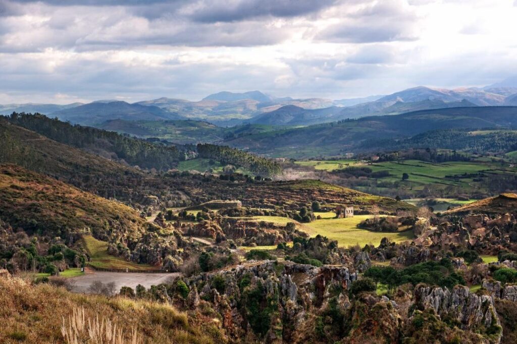 Parque de la Naturaleza de Cabárceno. Fuente: Turismo de Cantabria.